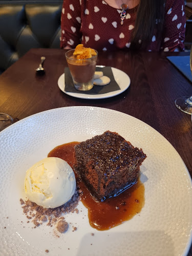 The Esslemont Bar & Restaurant - Hospitality and gastronomy