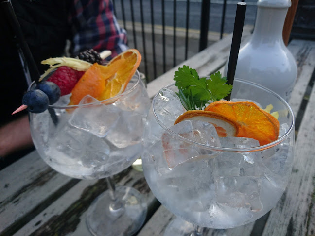 Comentarii opinii despre The Roe Deer