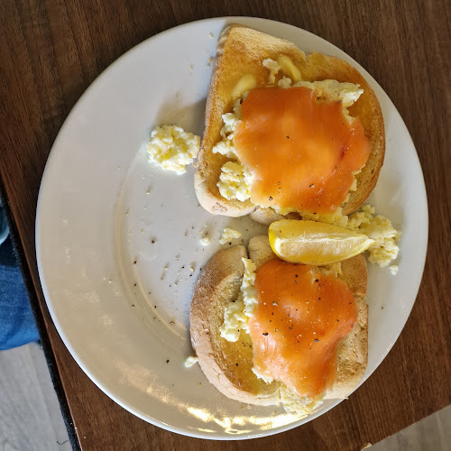 Comentarii opinii despre Whyatts - Coffee Shop