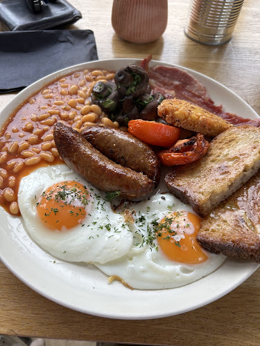 Comentarii opinii despre Connaught Kitchen