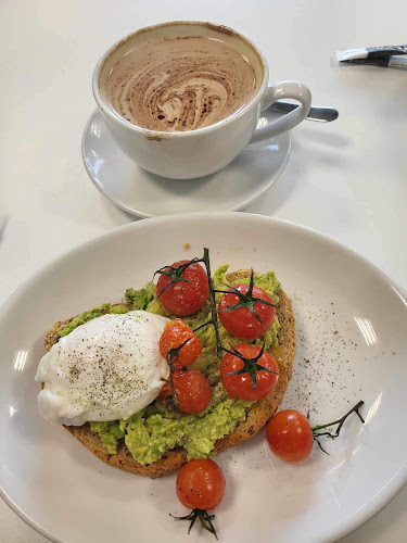 Comentarii opinii despre Meal Time Coffee Shop