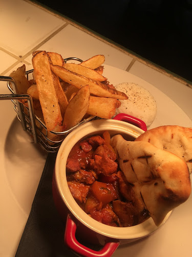 Drum & Monkey Kenn - Hospitality and gastronomy