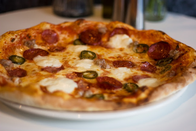 Opinii despre Dream Bags Jaguar Shoes în London - Hospitality and gastronomy