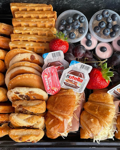 Eat Yourself Slim by Marie Forrest - Chorley