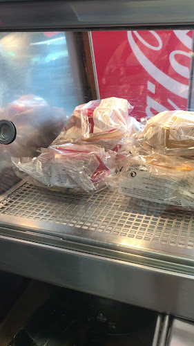 148 Loughton Way, Buckhurst Hill IG9 6AR, United Kingdom