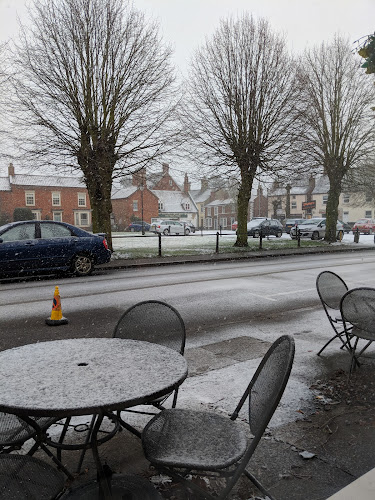 Sylv's Coffee shop & Cafe