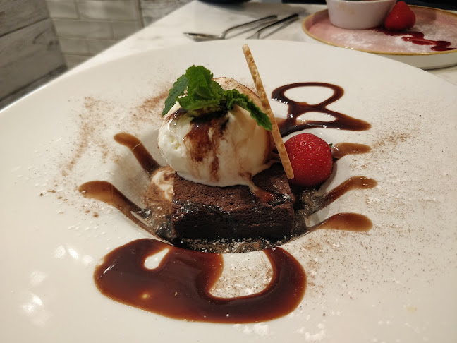 La Lanterna West End - Hospitality and gastronomy