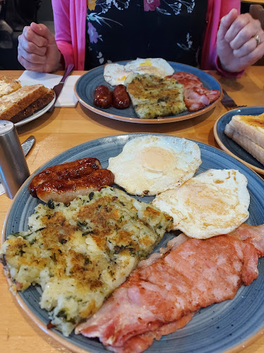 Comentarii opinii despre Gunays Cafe