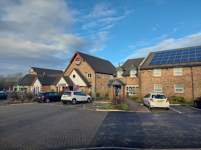 Carrington Ln., Ashton upon Mersey, Sale M33 5BL, United Kingdom