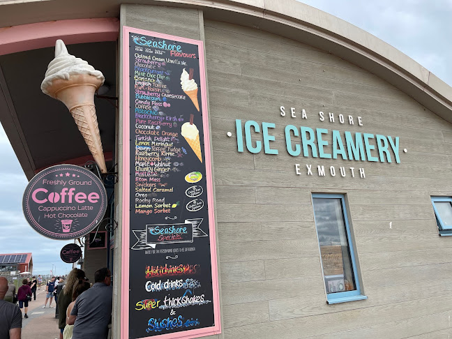 Queen's Dr, Exmouth EX8 2AY