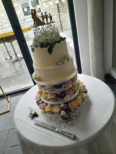 Couture Cakes & Confections Mold - Hospitality and gastronomy