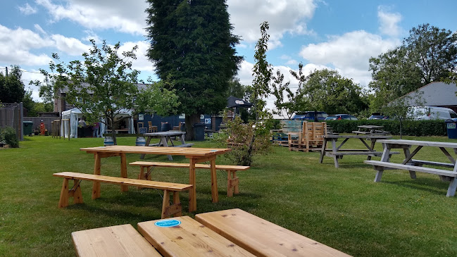 Comentarii opinii despre The Crown