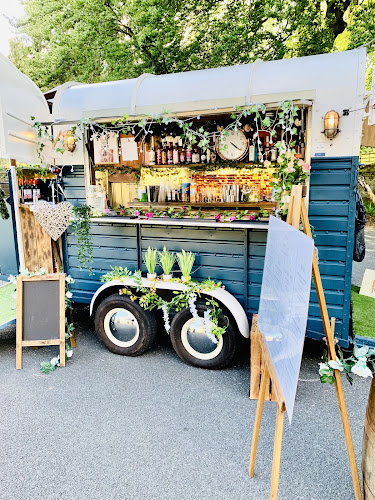 Adams & Rose Purveyors of fine gin & rum