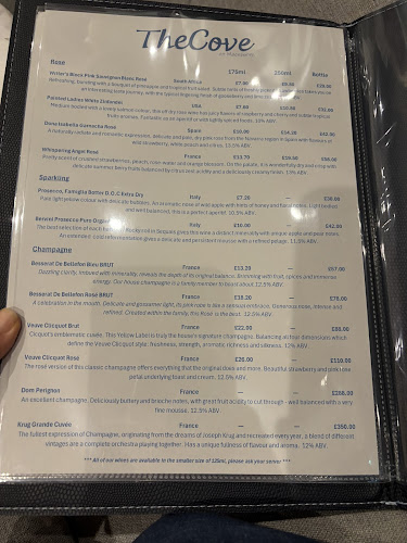 The Cove At Maenporth - Hospitality and gastronomy