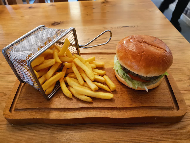 The Red Mingo 🦩 - Lowestoft