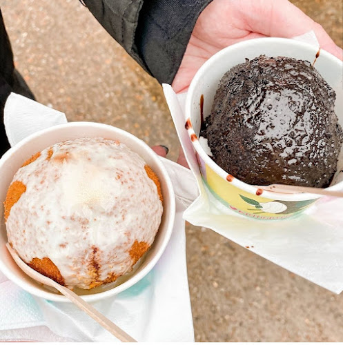 T's fried scoop - Hospitality and gastronomy