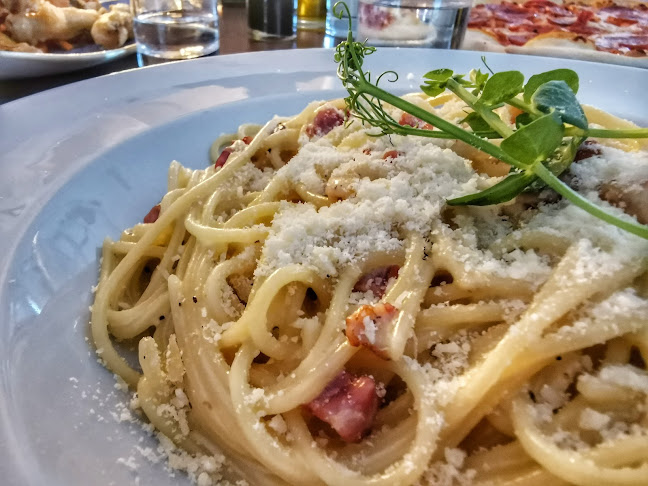 Opinii despre Zucchinis Restaurant în Batley - Hospitality and gastronomy