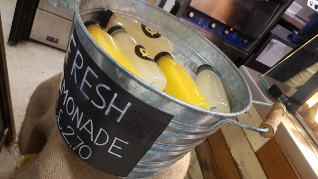 Vauxhall Railway Station, S Lambeth Rd, London SW8 1SS, United Kingdom