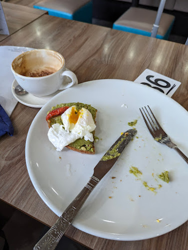 Comentarii opinii despre Katsouris Deli