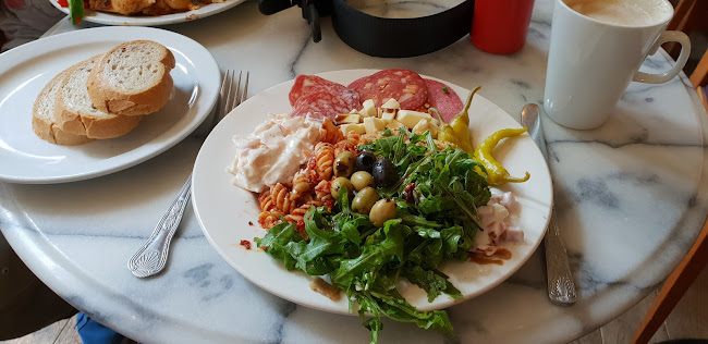 Comentarii opinii despre Katsouris Deli