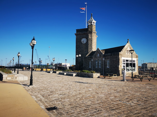 Pedaler on the Port - Dover