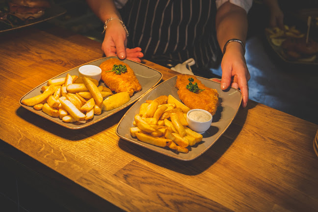 19Twenty Bar & Grill - Durham