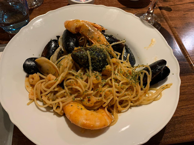 5a Park Pl, Horsham RH12 1DF, United Kingdom