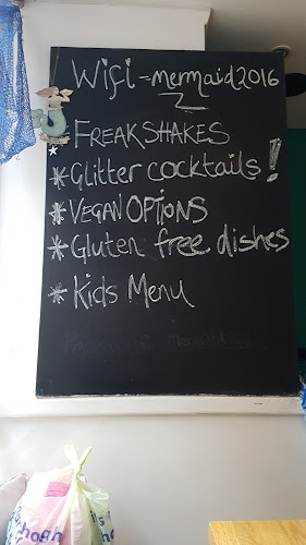 Comentarii opinii despre Mermaid Alley