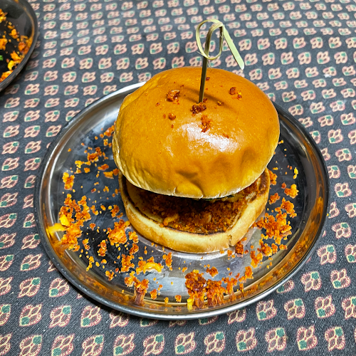 145 Brighton Rd, Coulsdon CR5 2NJ, United Kingdom