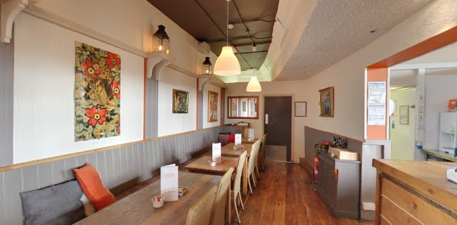 Den Cres, Teignmouth TQ14 8BQ