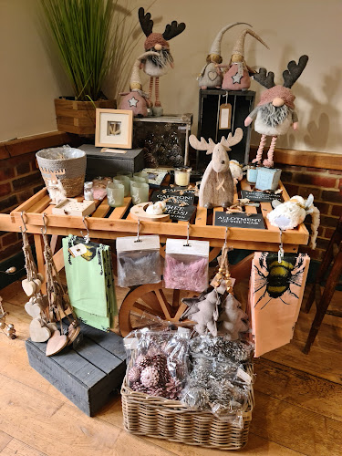 Hertford Road (B1000, Welwyn AL6 0JB, United Kingdom