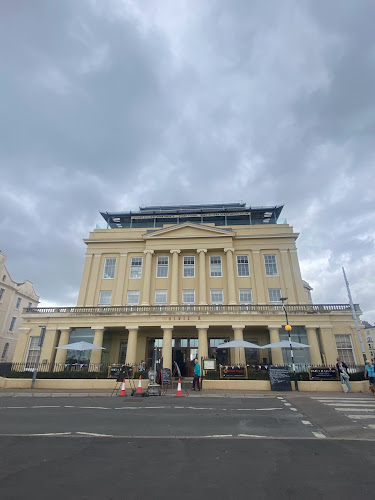 Opinii despre The Riviera Bar, Teignmouth în Teignmouth - Hospitality and gastronomy