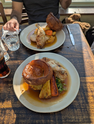 Opinii despre The Canford Pub în Poole - Hospitality and gastronomy