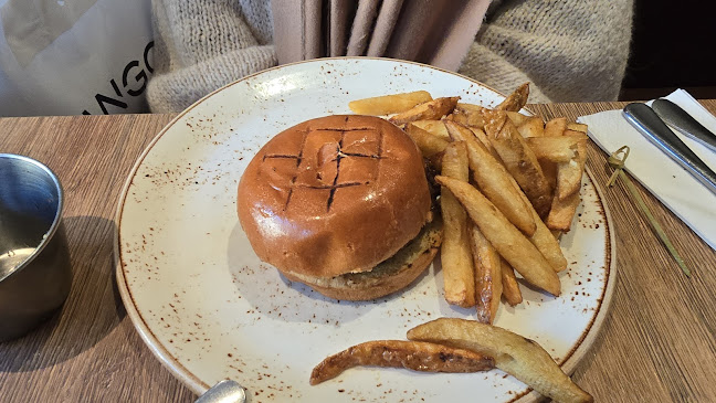 S Las Vegas Blvd, Windsor SL4 1PJ, United Kingdom