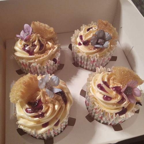 Comentarii opinii despre Ulli's Home Bakes