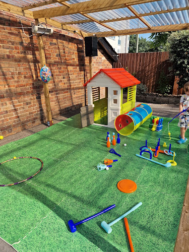 915 Christchurch Rd, Pokesdown, Bournemouth BH7 6AX, United Kingdom