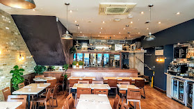 Estro Pizza and More