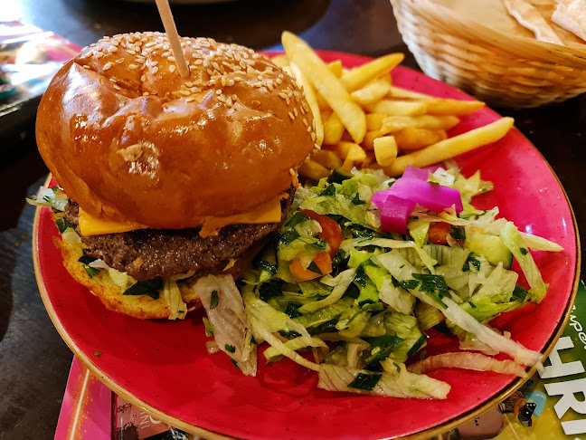 Bakchich Lebanese Restaurant - Hospitality and gastronomy