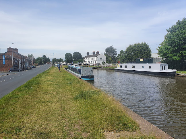 Kings Lock Fish & Chips - Hospitality and gastronomy