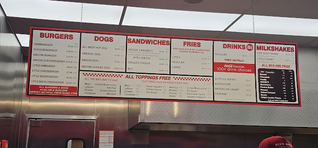 Five Guys Cheshire Oaks - Hospitality and gastronomy