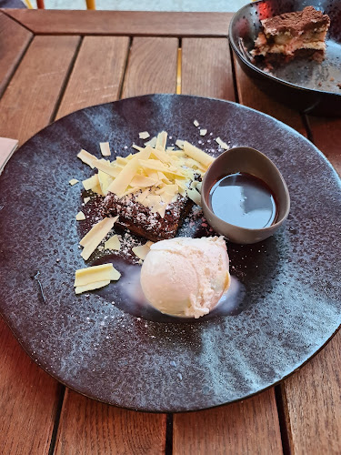 Zizzi - Banstead - Hospitality and gastronomy