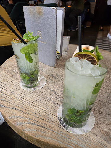 Comentarii opinii despre Soho Residence