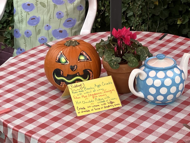 Comentarii opinii despre The Trellis Café, Tea Rooms and Garden