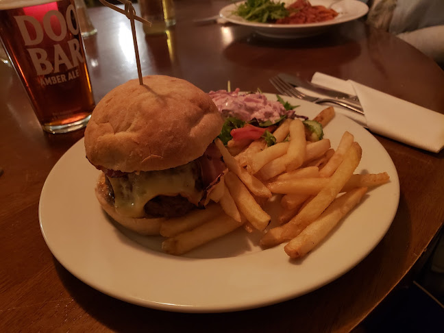 The White Horse - Hospitality and gastronomy