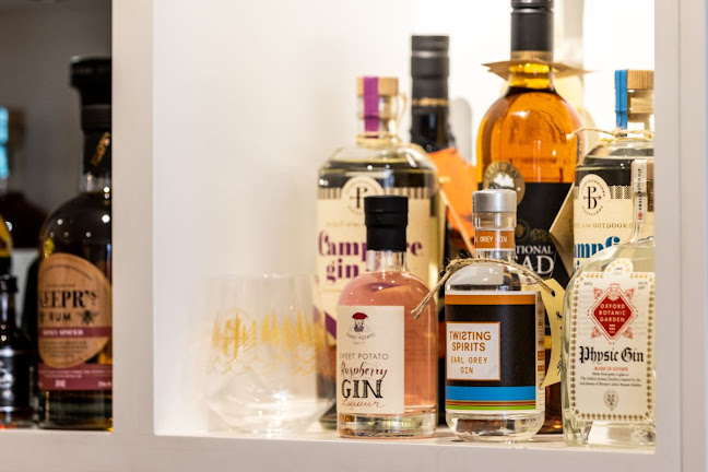 16 Cornmarket, Thame OX9 2BW, United Kingdom