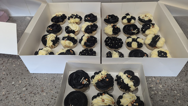 Comentarii opinii despre Cake & Sprinkles Cakeaway & Cake School, Cake Makers Accessories.