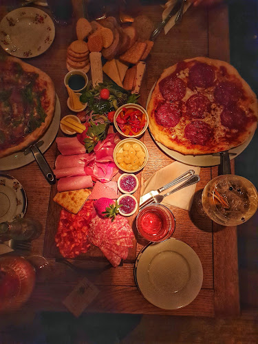 The Roe Deer - Hospitality and gastronomy