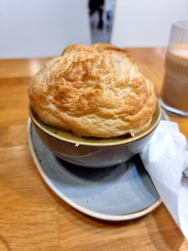 Comentarii opinii despre M&S Cafe