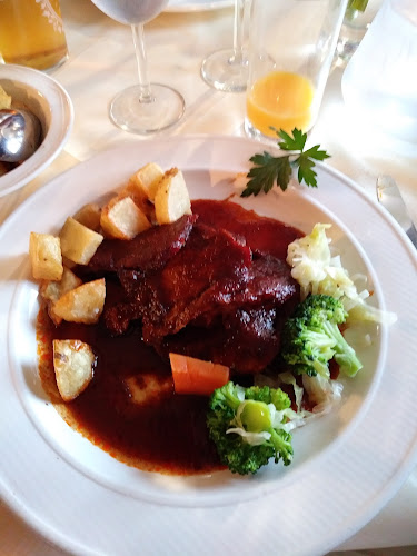 The Hall Inn Pub & Restaurant - Hospitality and gastronomy