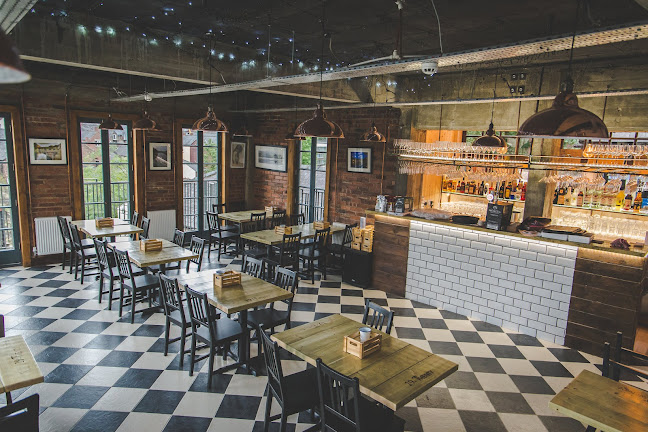 19Twenty Bar & Grill - Durham